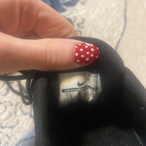 Nike shoes (women) - Picture 2 of 3